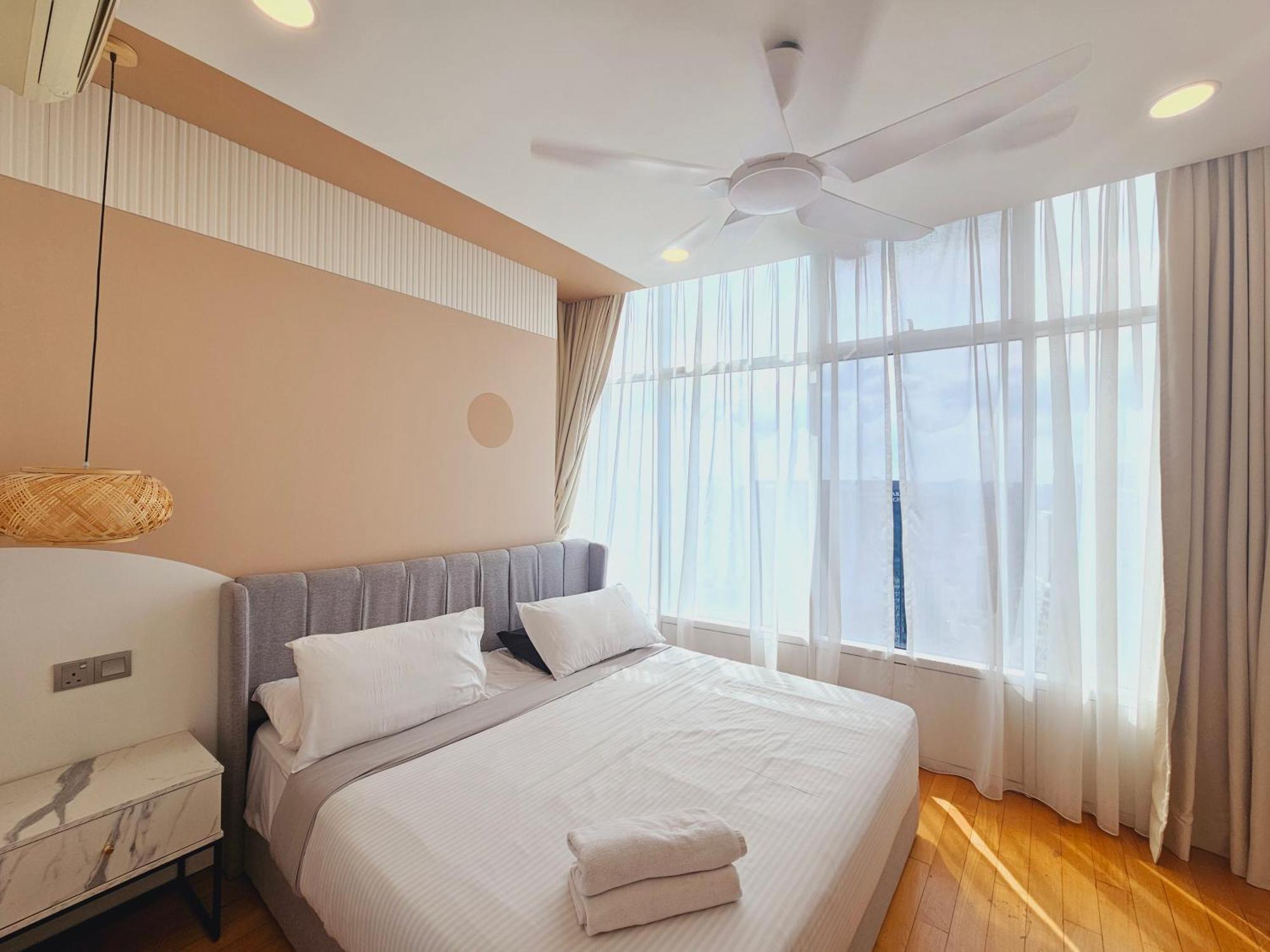 Sky Suites Klcc By Staylar Kuala Lumpur Exterior photo